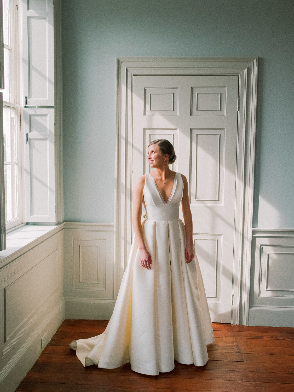Previews from a Chic Yacht Club Wedding in Charleston - Charleston ...