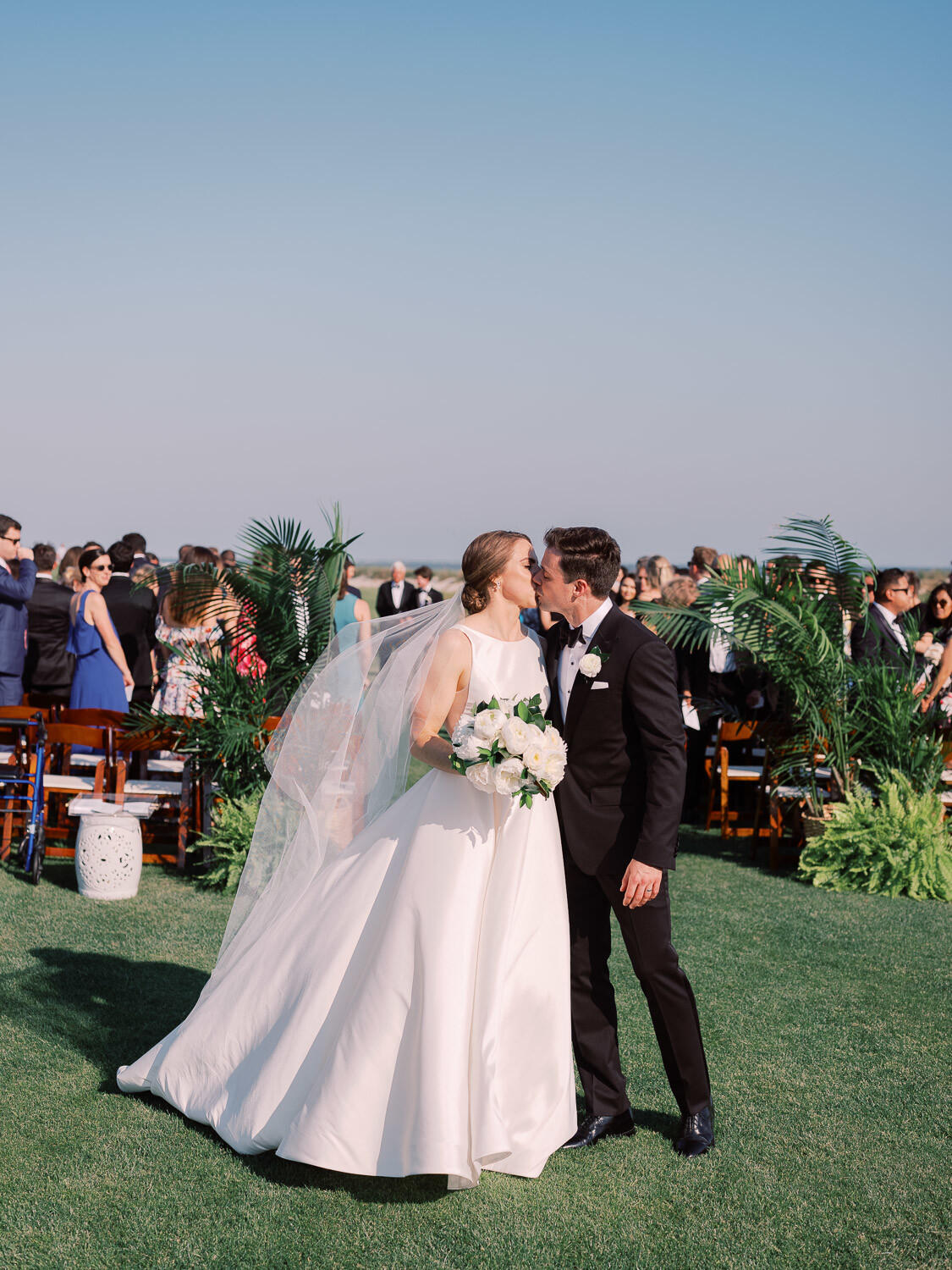 Kiawah Wedding Photographers Virgil Bunao Charleston Luxury Wedding Photographer Oceancourse